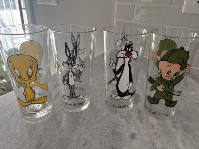 Vintage 1973 Pepsi Collector Series Looney Tunes Glasses Set of 4 Warner Bros