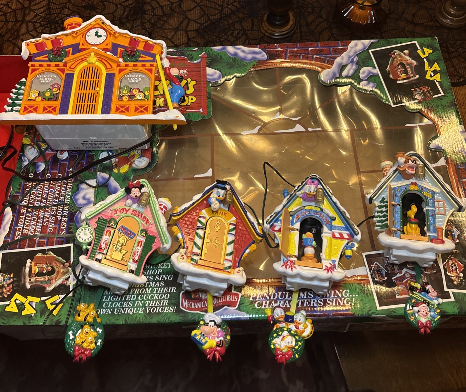 Disney Mickey’s Clock Shop Animated Musical Lights 1993 Singing Cuckoo WORKING