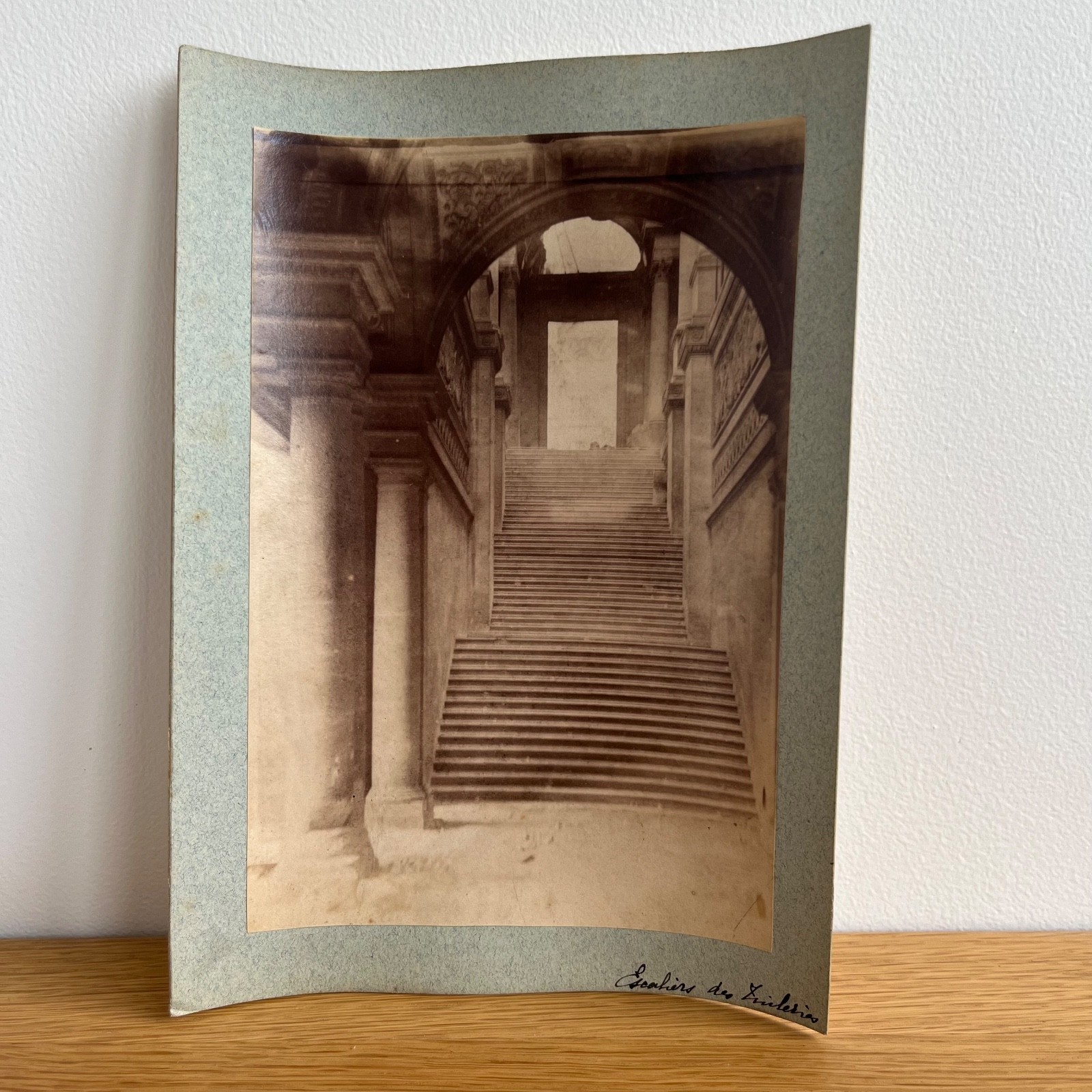 Albumen photo glued on cardboard Escaliers des Tuileries 19th century K484