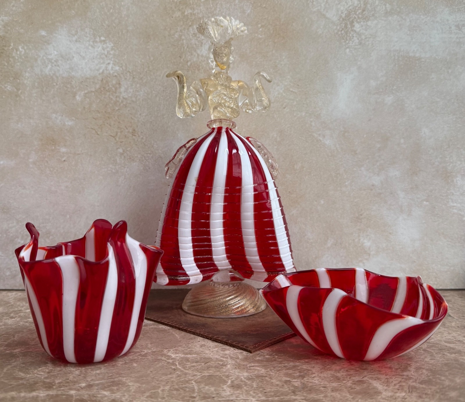 VINTAGE MURANO CANDY STRIPE 3 PC SET FIGURINE & BOWLS RED WHITE GOLD FLECK 