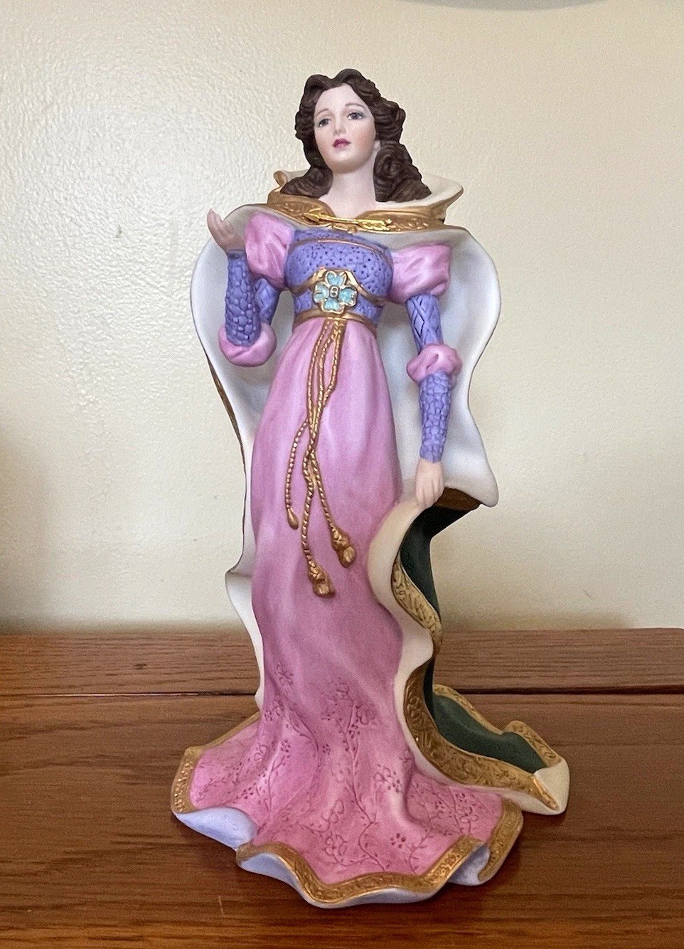 Lenox Maid Marian 9.5” Legendary Princesses Porcelain Figurine 1994 Signed Card