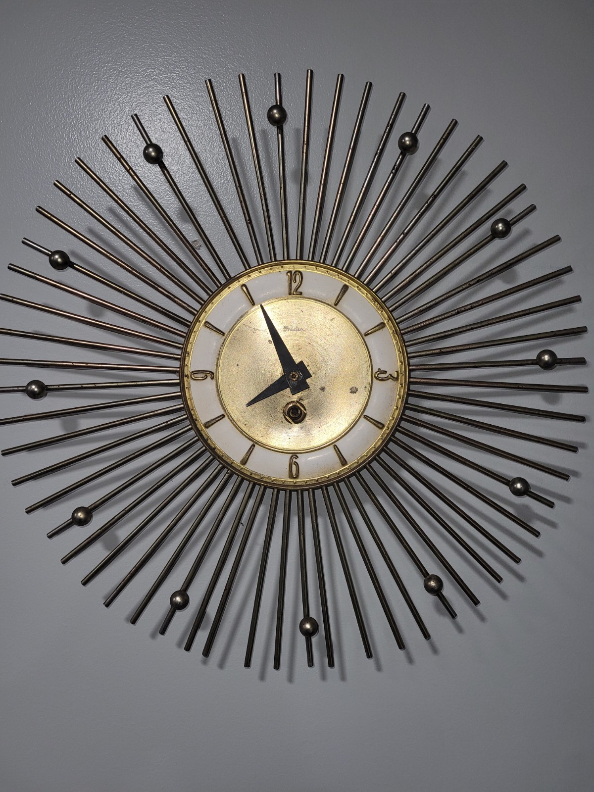 Vintage 1960s SNIDER  STARBURST    Wall Clock