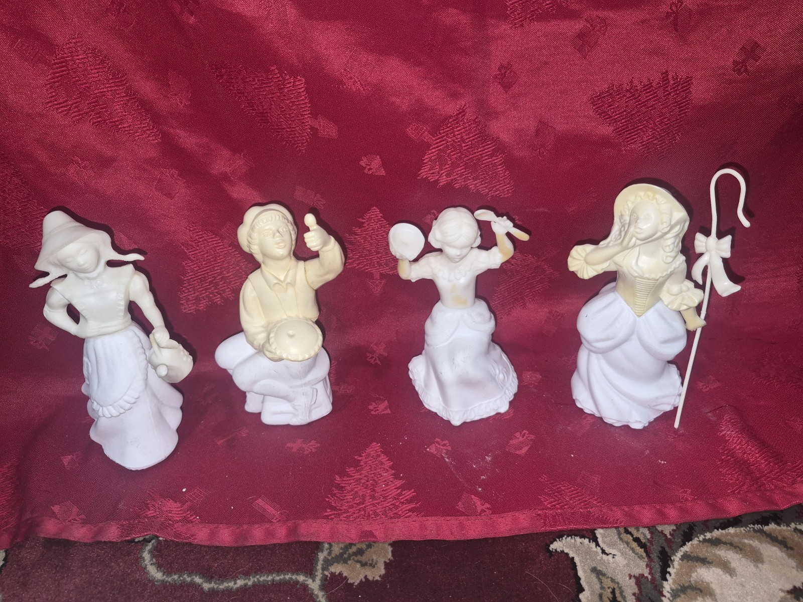 4 vintage Avon nursery rhyme perfume and cologne bottle decanters from the 1970s