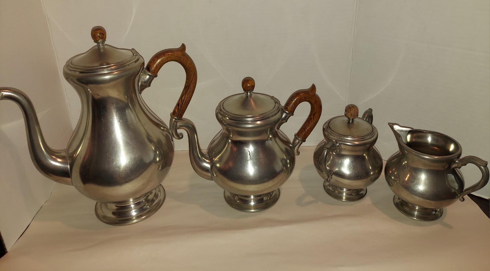 Vintage Royal Holland Pewter Coffee & Tea 4 Piece Service Set Teakwood