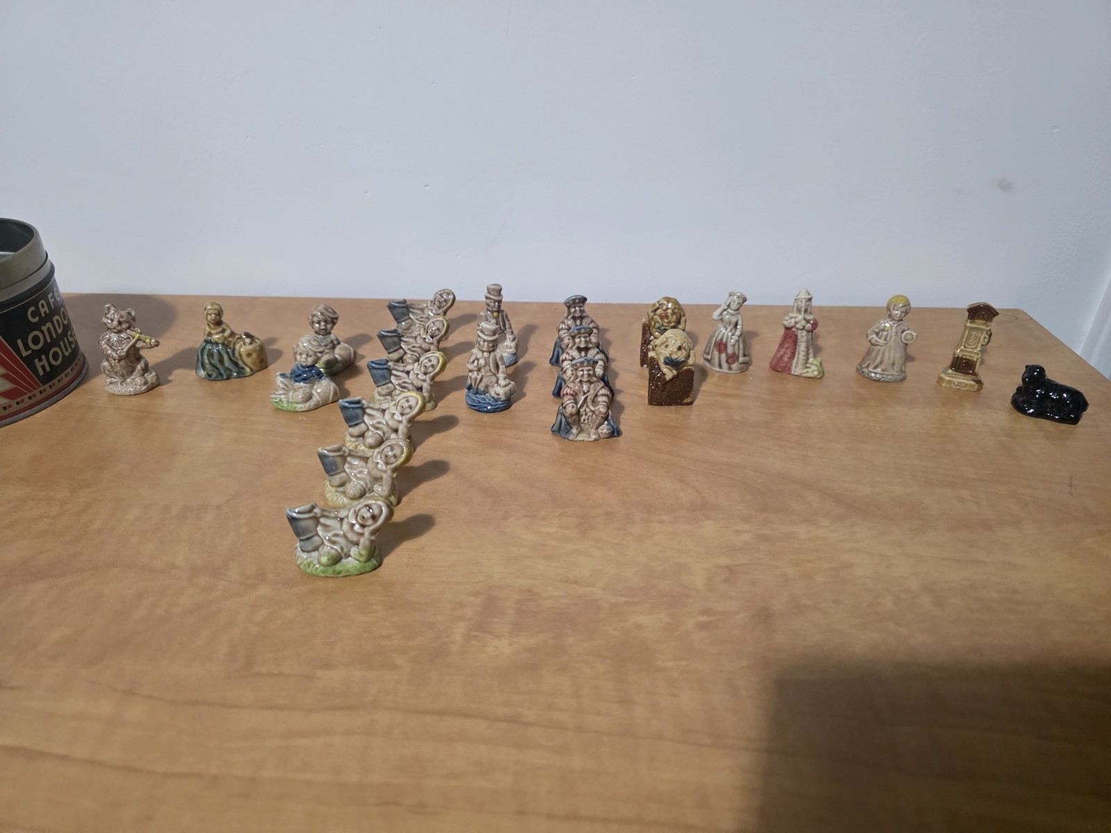 Vintage Wade Red Rose Tea Nursery Rhyme Figurines Lot of 22 Whimsies 1971-1979