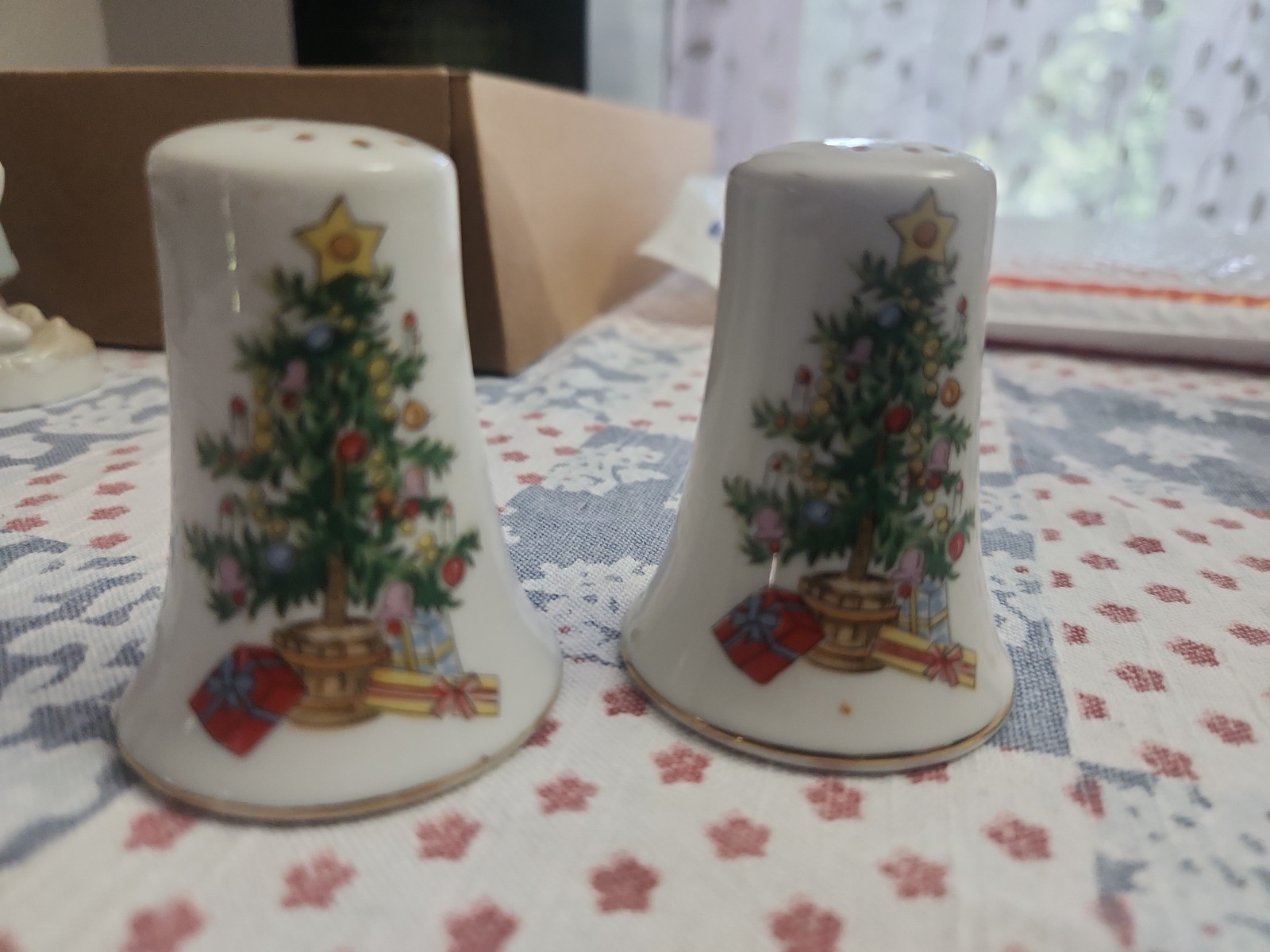 Vintage Lefton Christmas Salt Pepper Shakers Tree & Holly EXC JAPAN