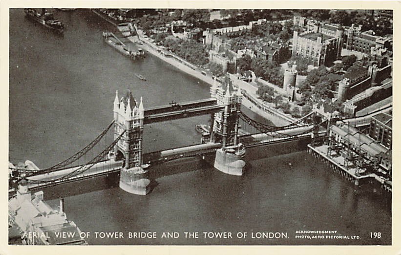 Postcard England: Aerial View Tower Bridge & Tower of London WB