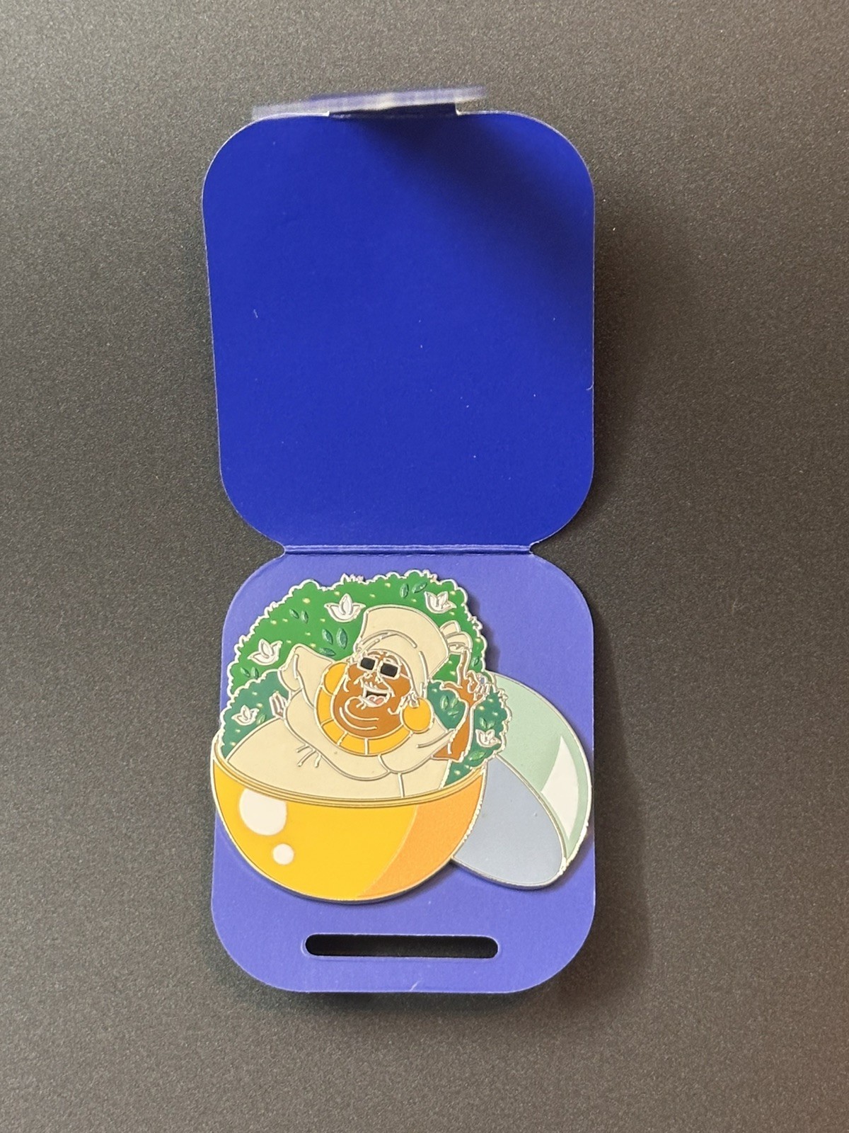 Disneyland Gachapon Vending Machine Mystery Pin Series 1 Mama Odie Chaser