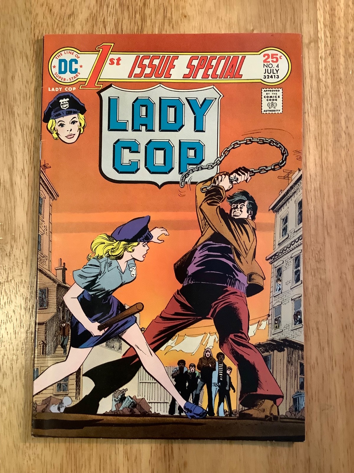 1st Issue Special 4 DC Comics 1975 1st Lady Cop Liza Warner VF/NM High Grade Raw