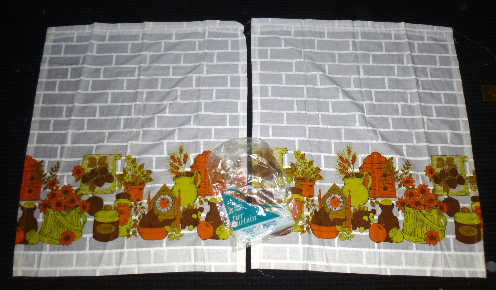 Pr NOS Vtg 70s Happy Home Curtains #622 Chefs Delight Kitchen Motif 30x35