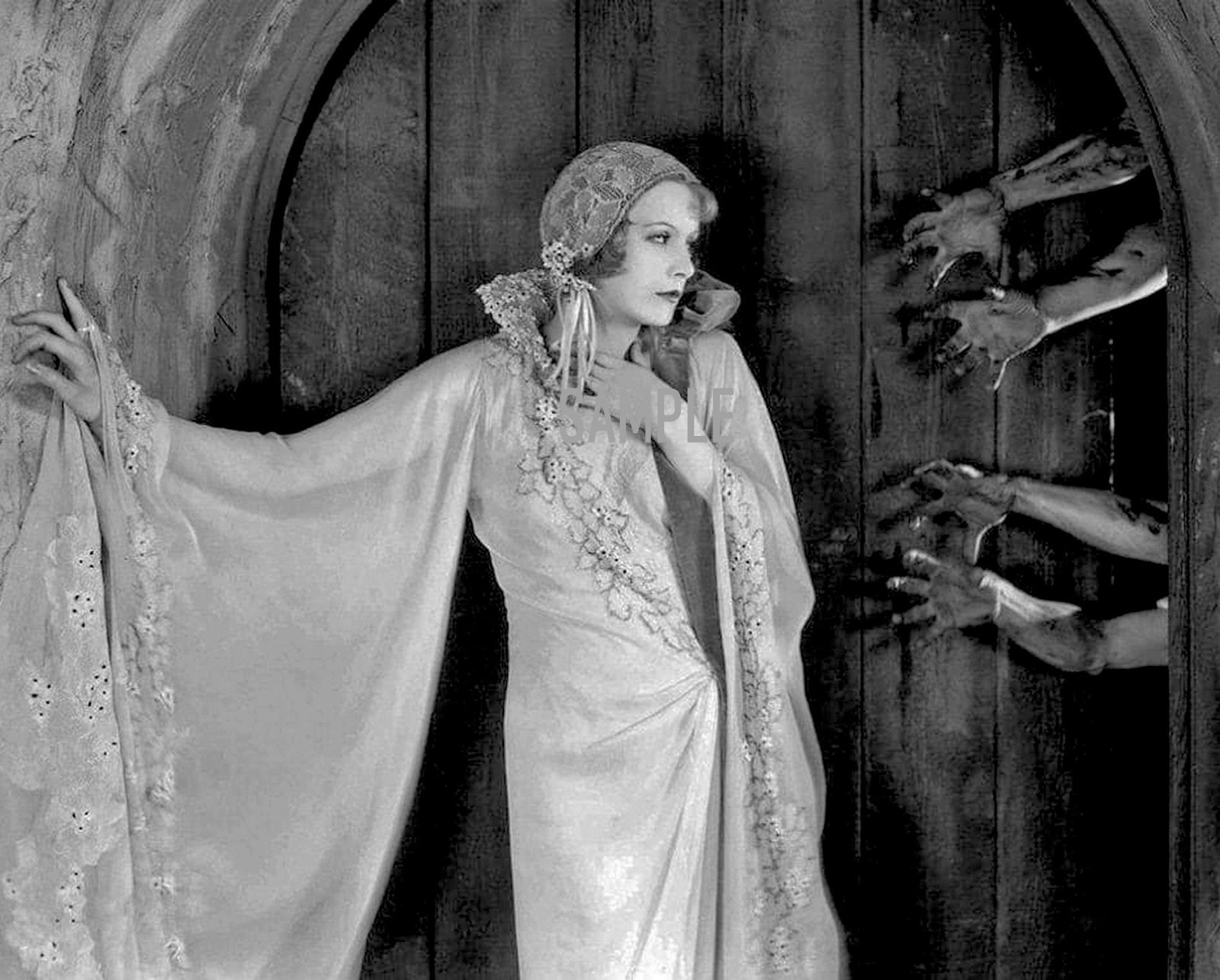 1926 GRETA GARBO in THE TEMPTRESS Photo  (215-Q)