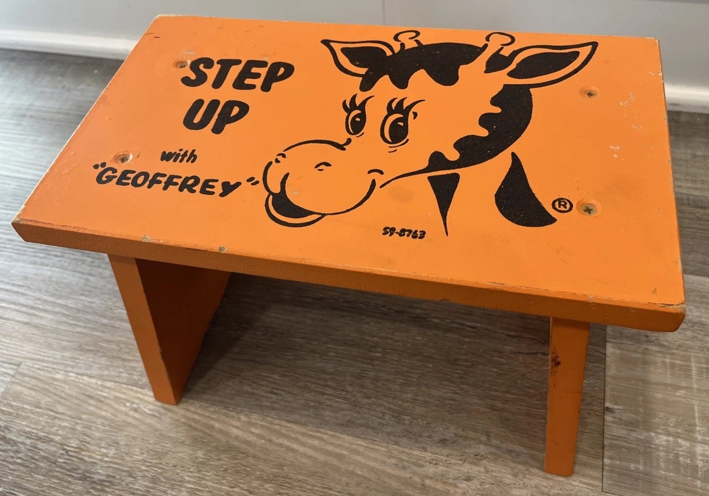 Vtg 80's Toys R Us Step Up With Geoffrey Giraffe Stool Orange Wood