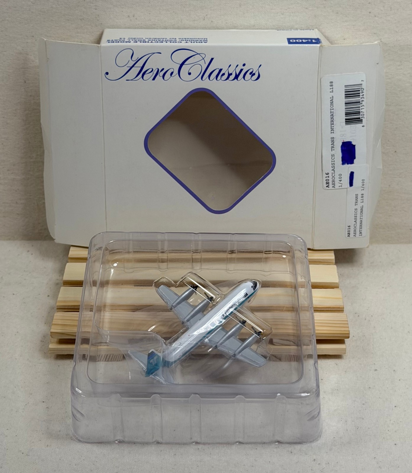 AeroClassics Trans International L-188 Electra N861U 1:400 ACTVA016 Diecast