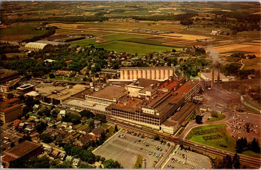 Hershey PA postcard HERSHEY CHOCOLATE PLANT o/10 BD2758