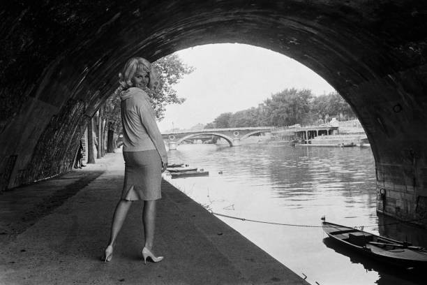Carroll Baker on the banks of the Seine in Paris November 1965 Old Photo 1
