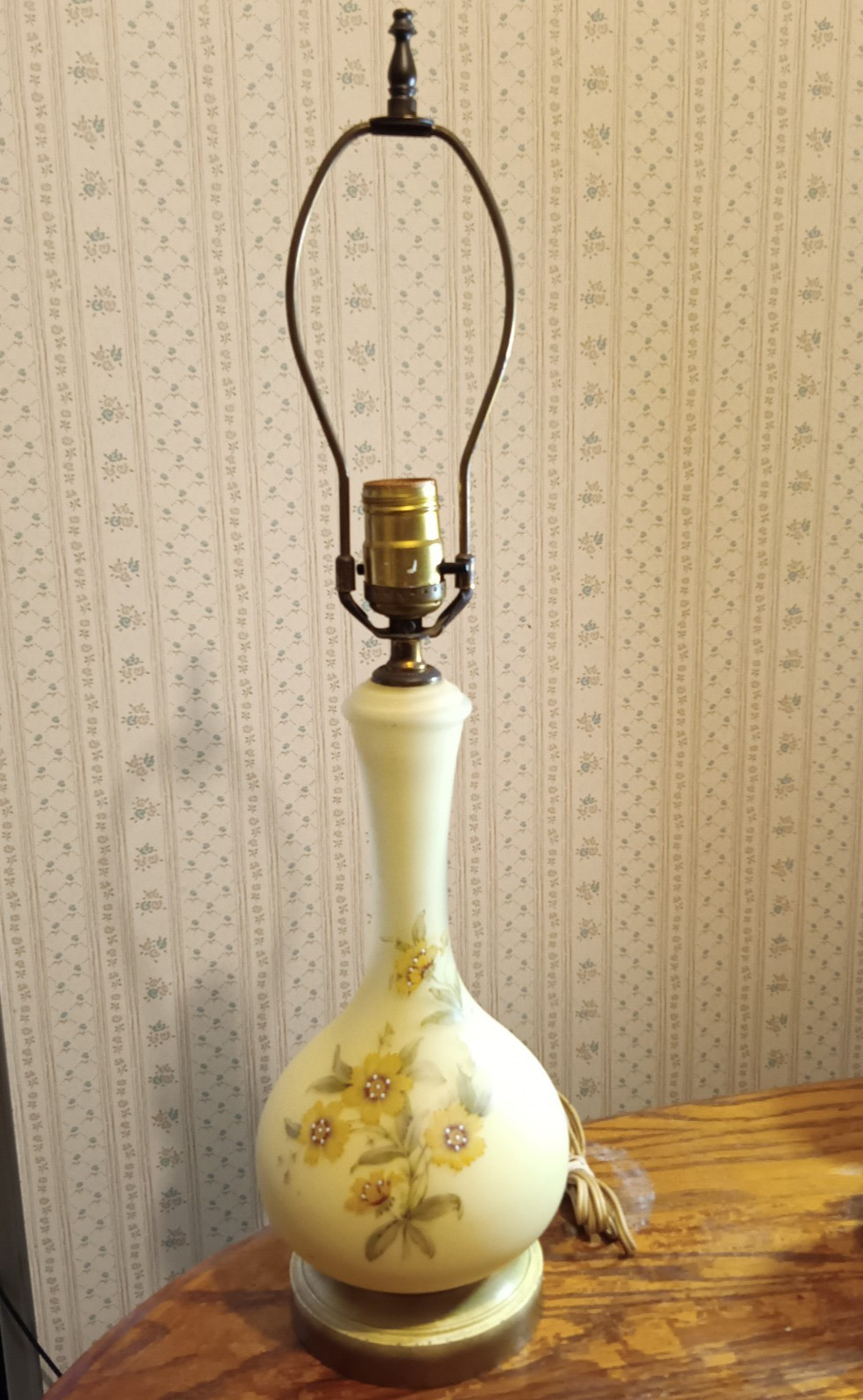 Antique victorian yellow satin art glass table lamp