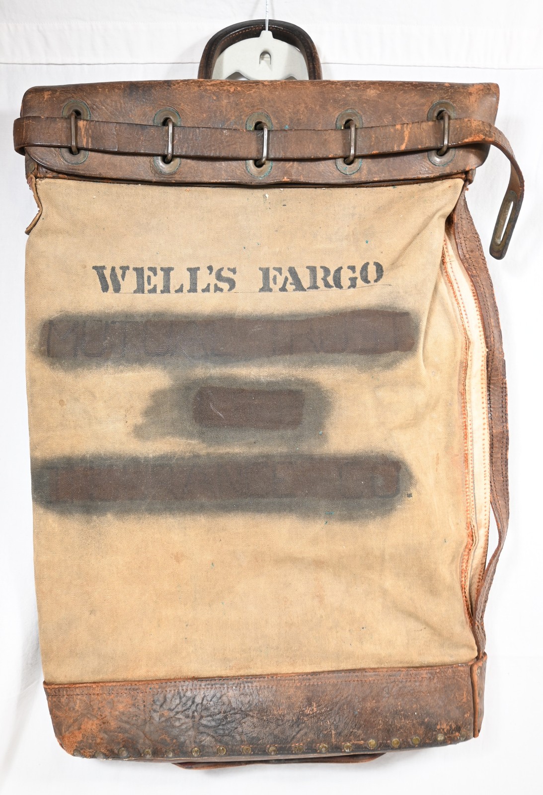 VINTAGE WELLS FARGO & CO RAILROAD CANVAS & LEATHER BANK DEPOSIT / MAIL BAG