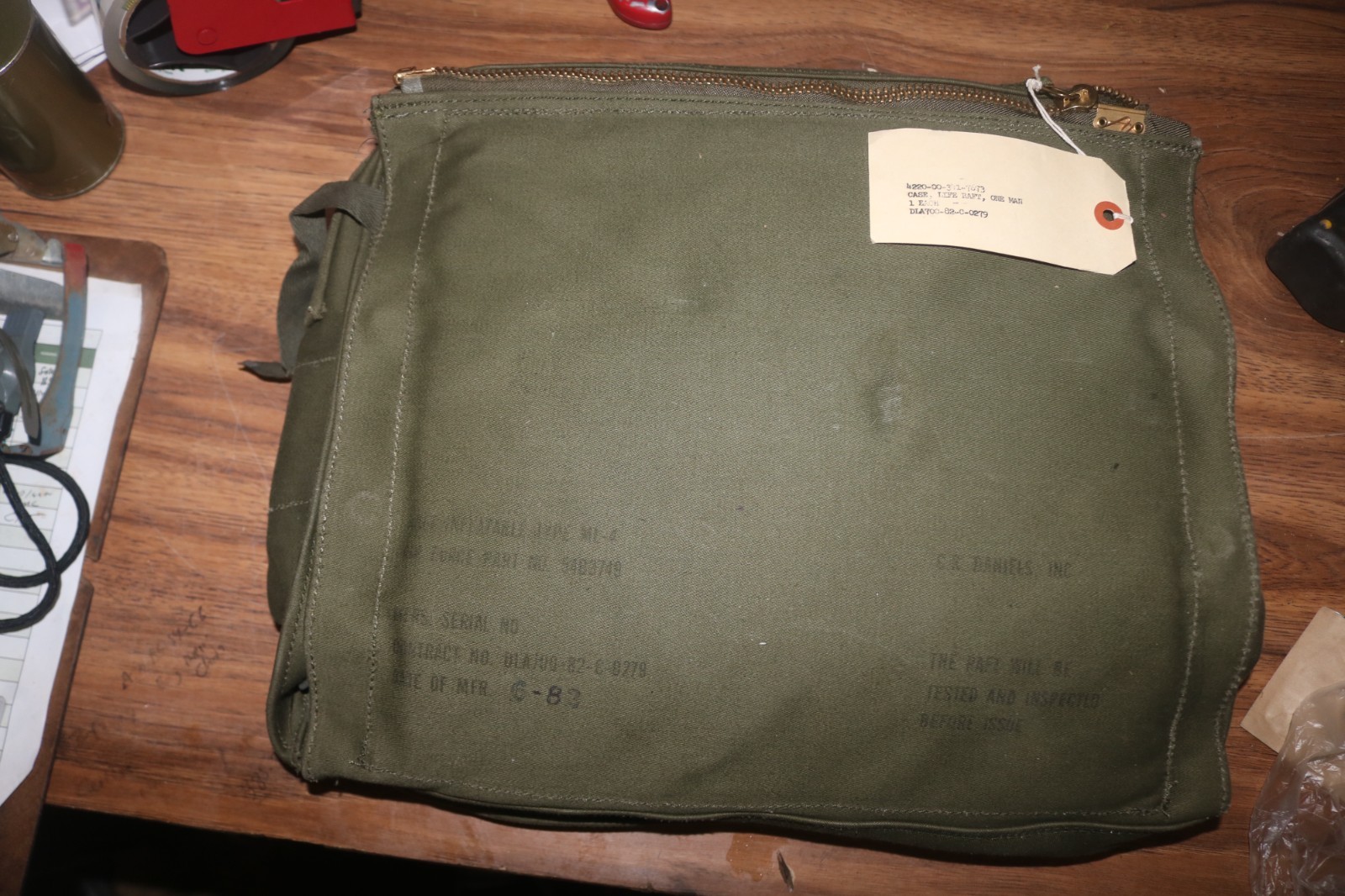 NOS unissued USAF 54D3749 C-130 B-1B survival kit one man life raft case