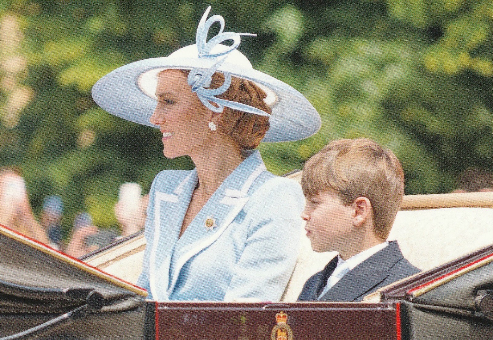 ***GENUINE POSTCARD-2026***PRINCESS KATE-PRINCE LOUIS-WALES-NOBILITY-LONDON-ROYAL