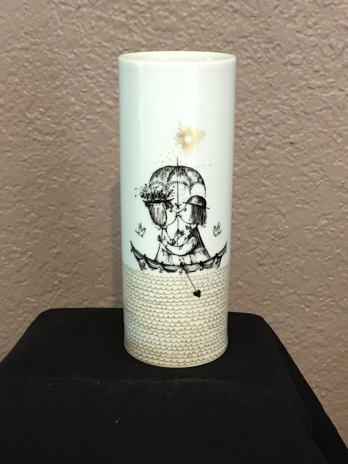 VTG ROSENTHAL STUDIO-LINIE GERMANY YOUNG LOVERS IN A BOAT RAYMOND PEYNET VASE