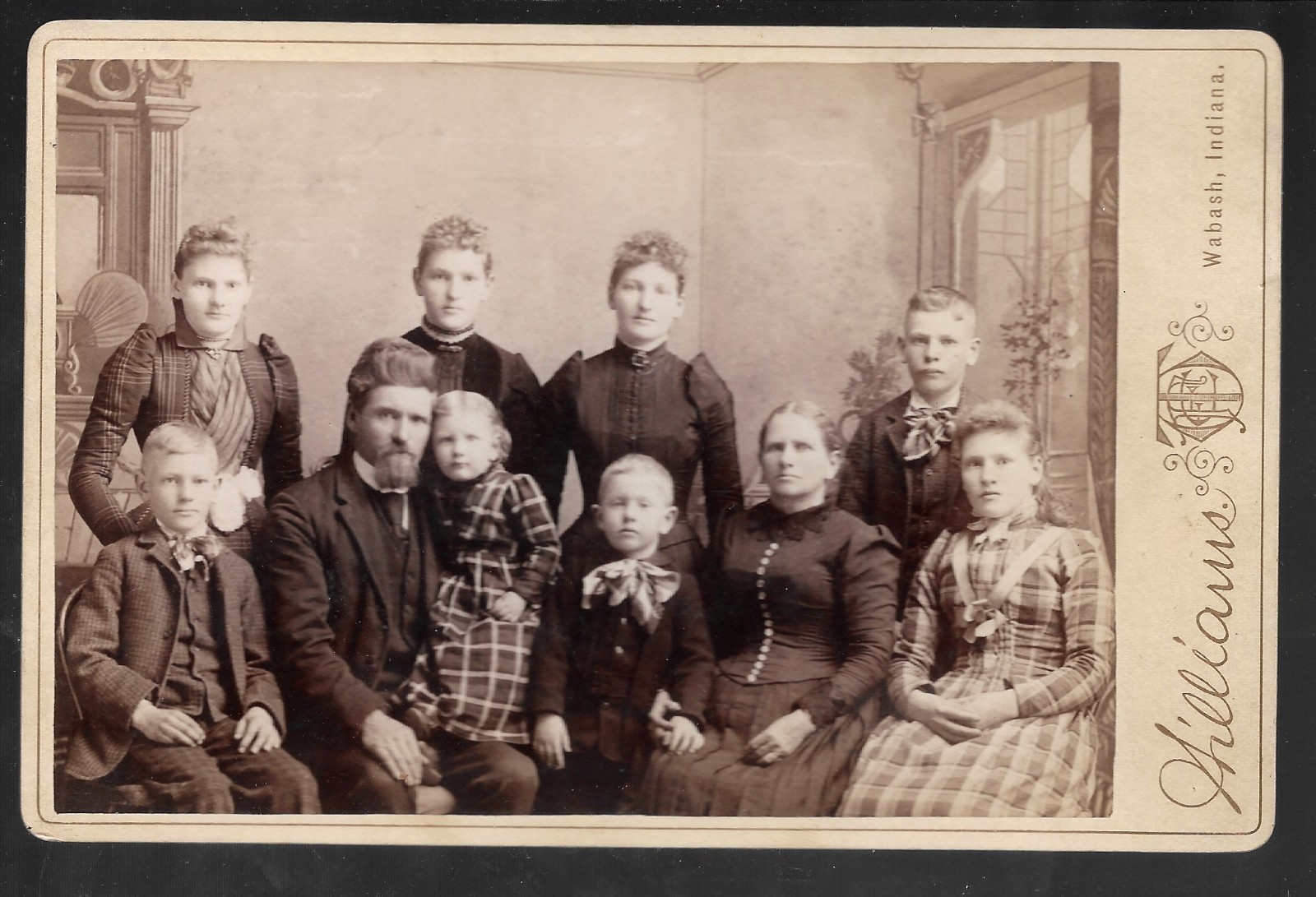 Antique Victorian Family Cabinet Photo Wabash Indiana Killian Studio Large Group