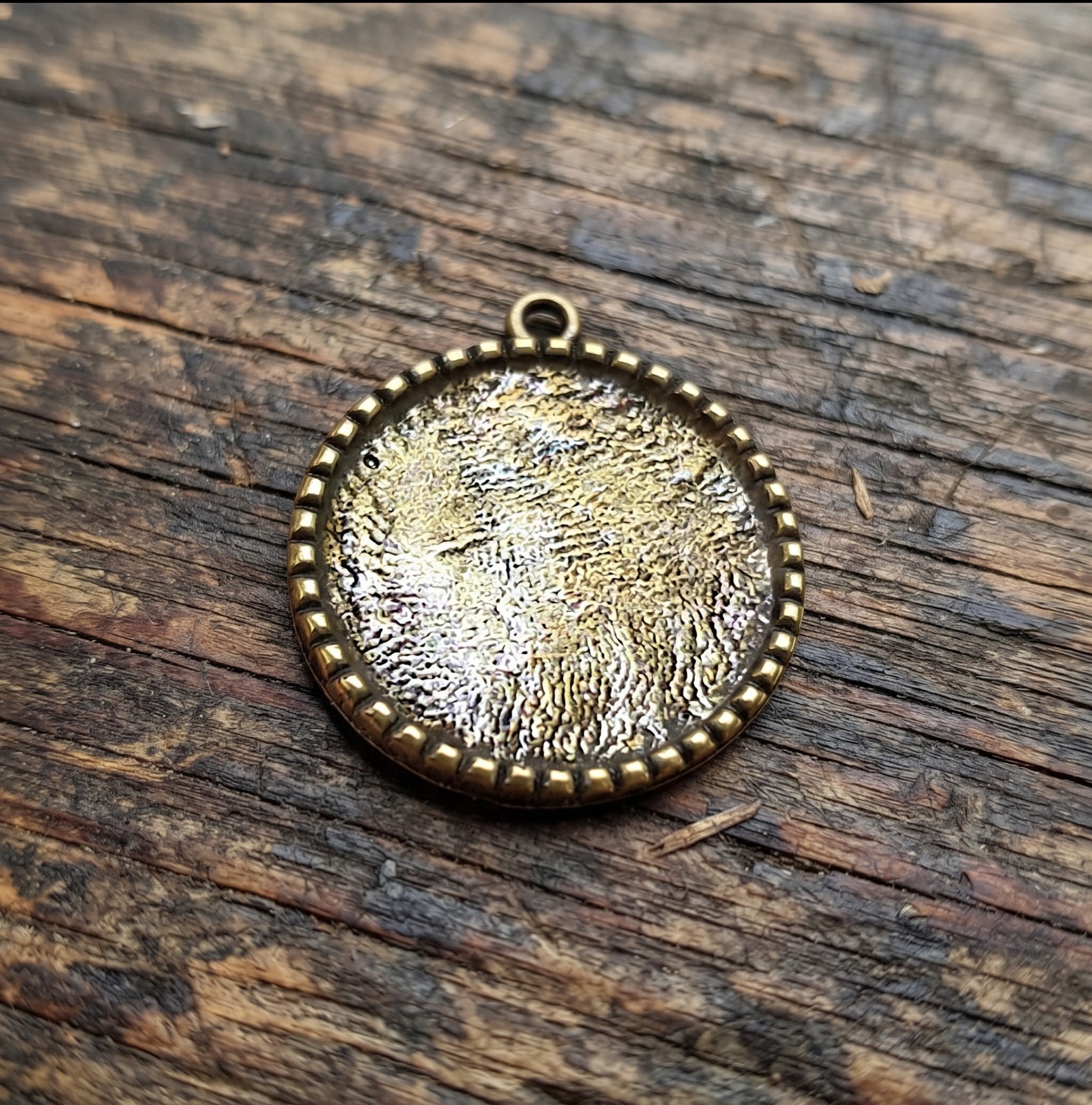 Ghost & Spirit Communication Magic Paranormal Bronze Pendant Metaphysical Charm