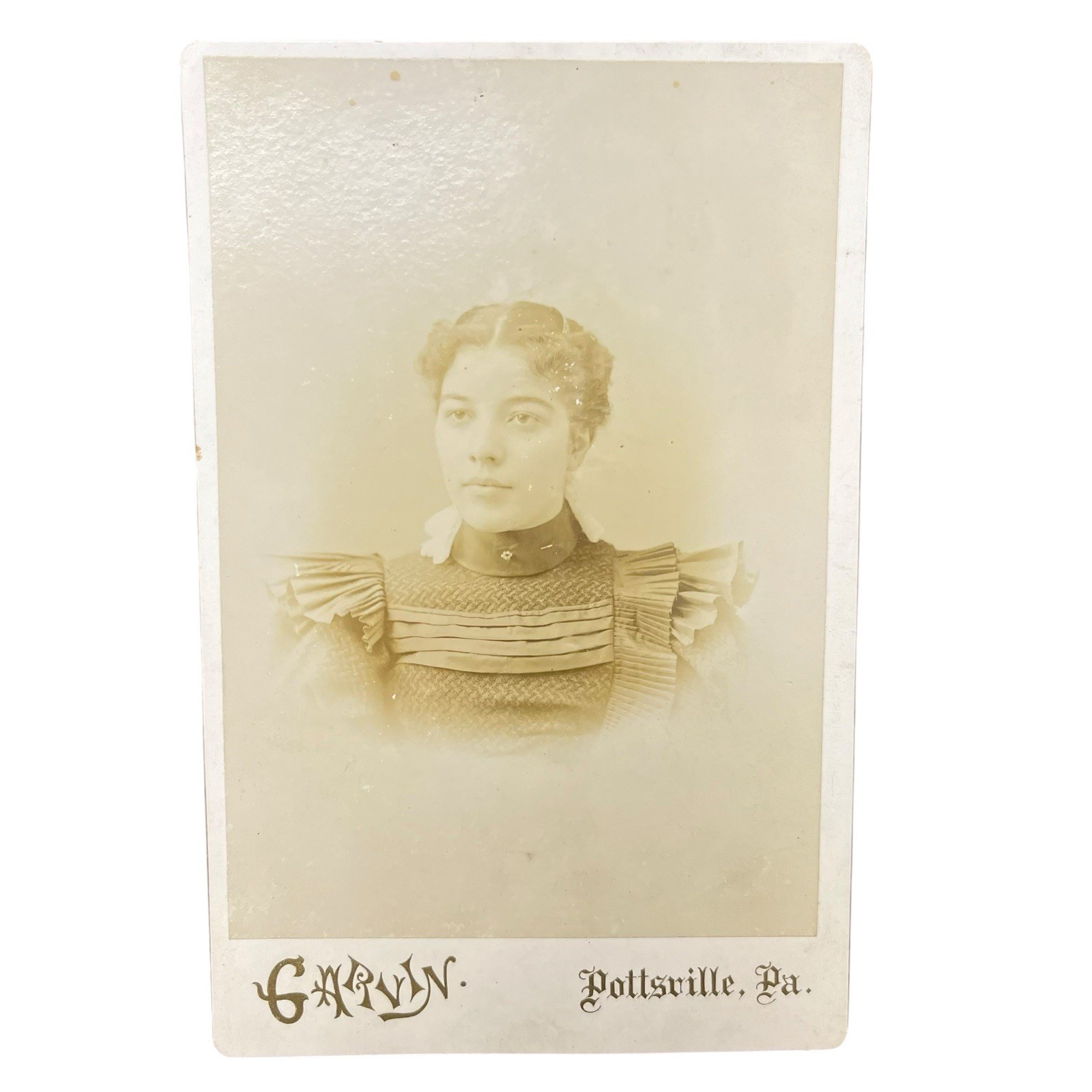 Antique Cabinet Card Photograph Young Woman Garvin Photo Portraits Pottsville PA