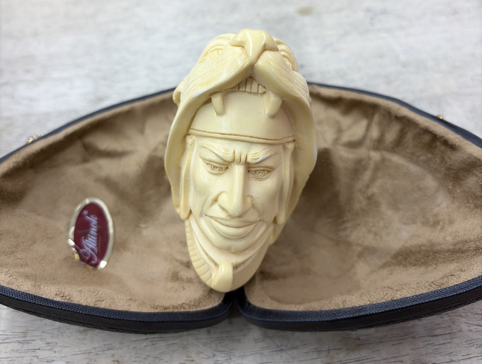 Meerschaum Carved Pipe American Indian Chief Feline Head Medet W/ Fitted Case