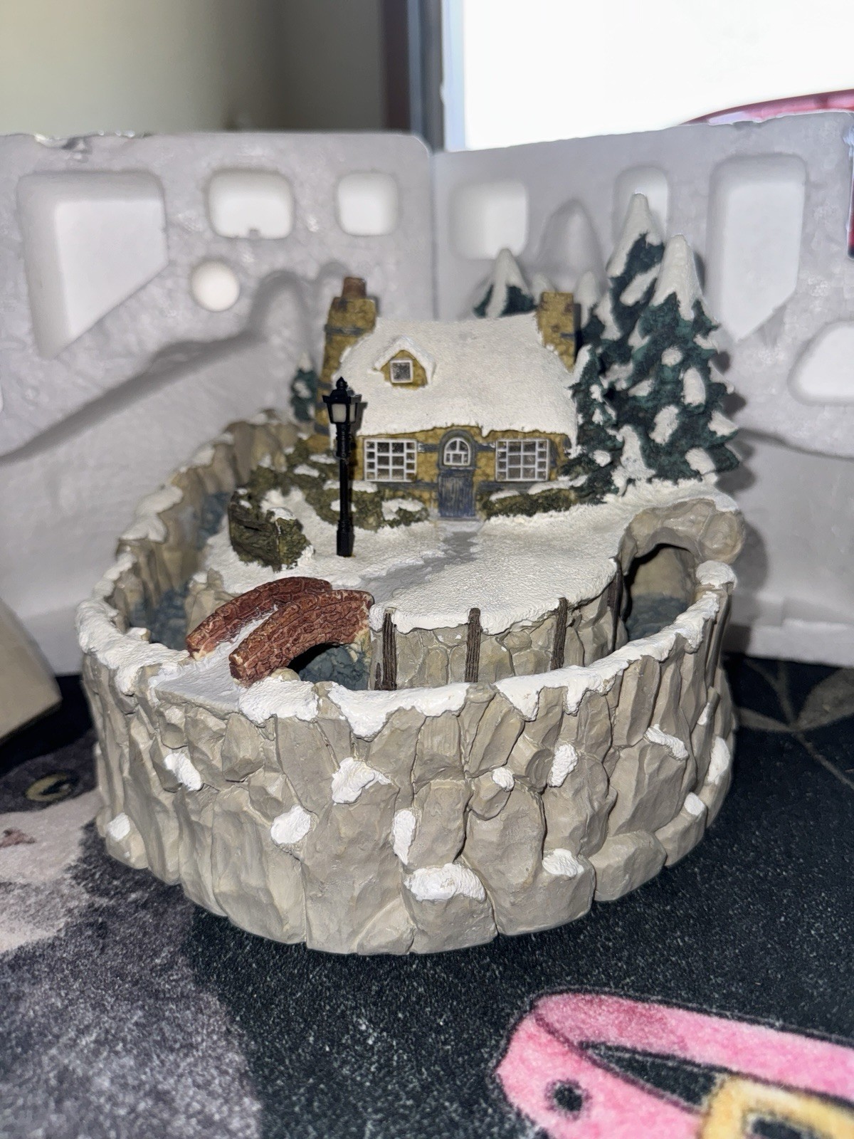 1990s THOMAS KINKADE STONEHEARTH HUTCH WATERFALL Fountain seasonal Christmas
