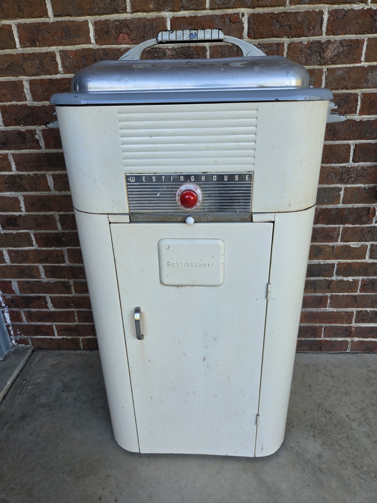 Vintage 1950s Westinghouse Electric Roaster Oven W/Cabinet. Works.