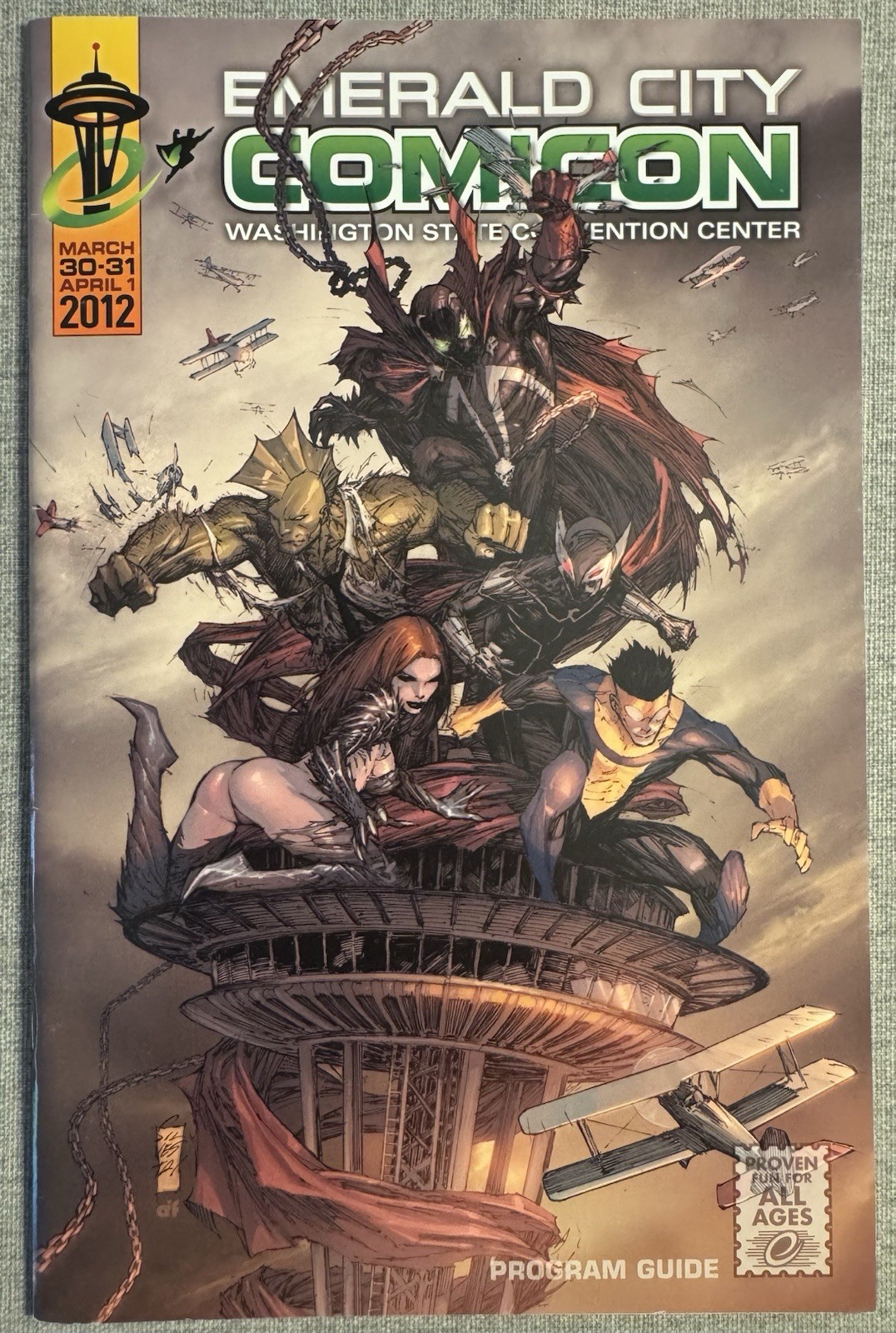 Emerald City Comic Con 2012 Program Guide ECCC Rare Invincible Cover FN/VF