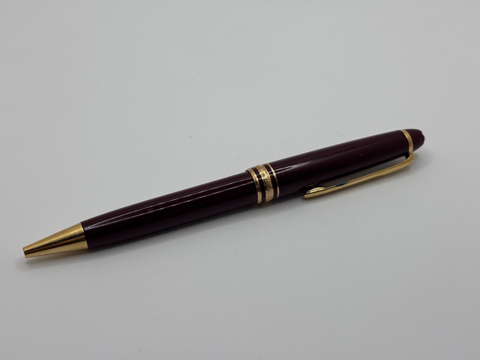 Montblanc Gold Finish Meisterstuck Classique Luxury Ballpoint Pen