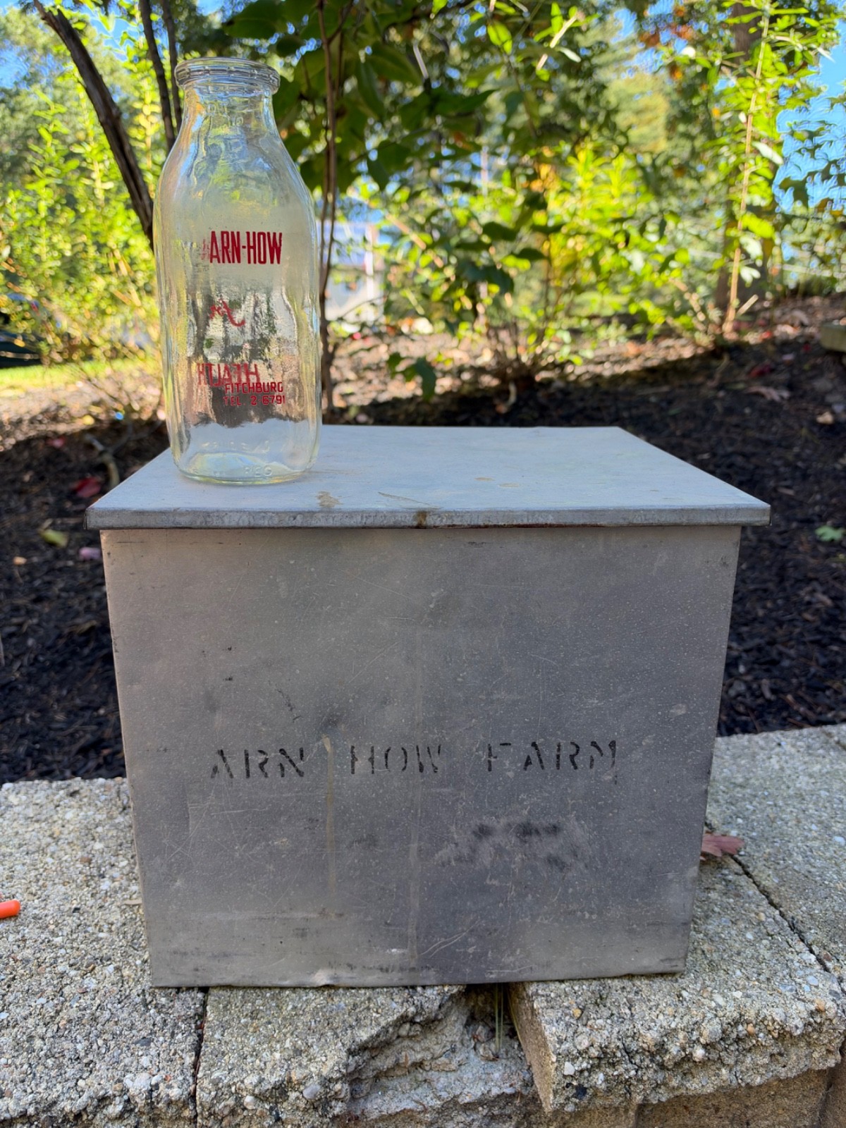Vintage Arn-How Farm (Fitchburg, MA) Milk Box and Bottle