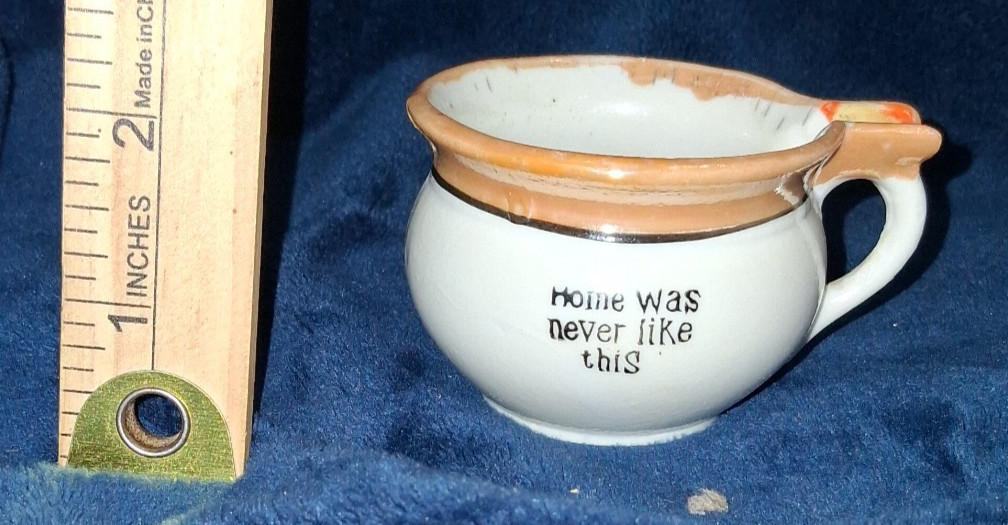 Vintage Novelty Miniature Potty Chamber Pot Ashtray \