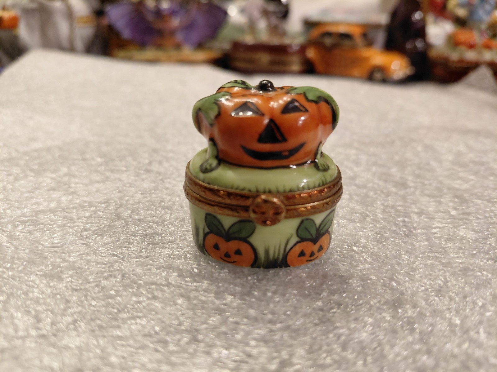 Rochard Limoges France Halloween Trinket round Box hand Painted Jack-o\'-Lantern