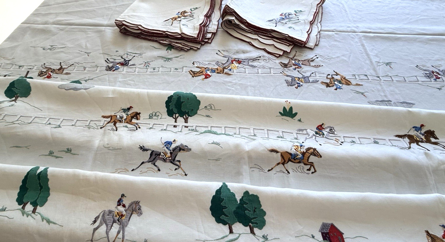 Vintage Madeira Hand Embroidered LARGE Tablecloth HORSE RACE 12 Napkins 108