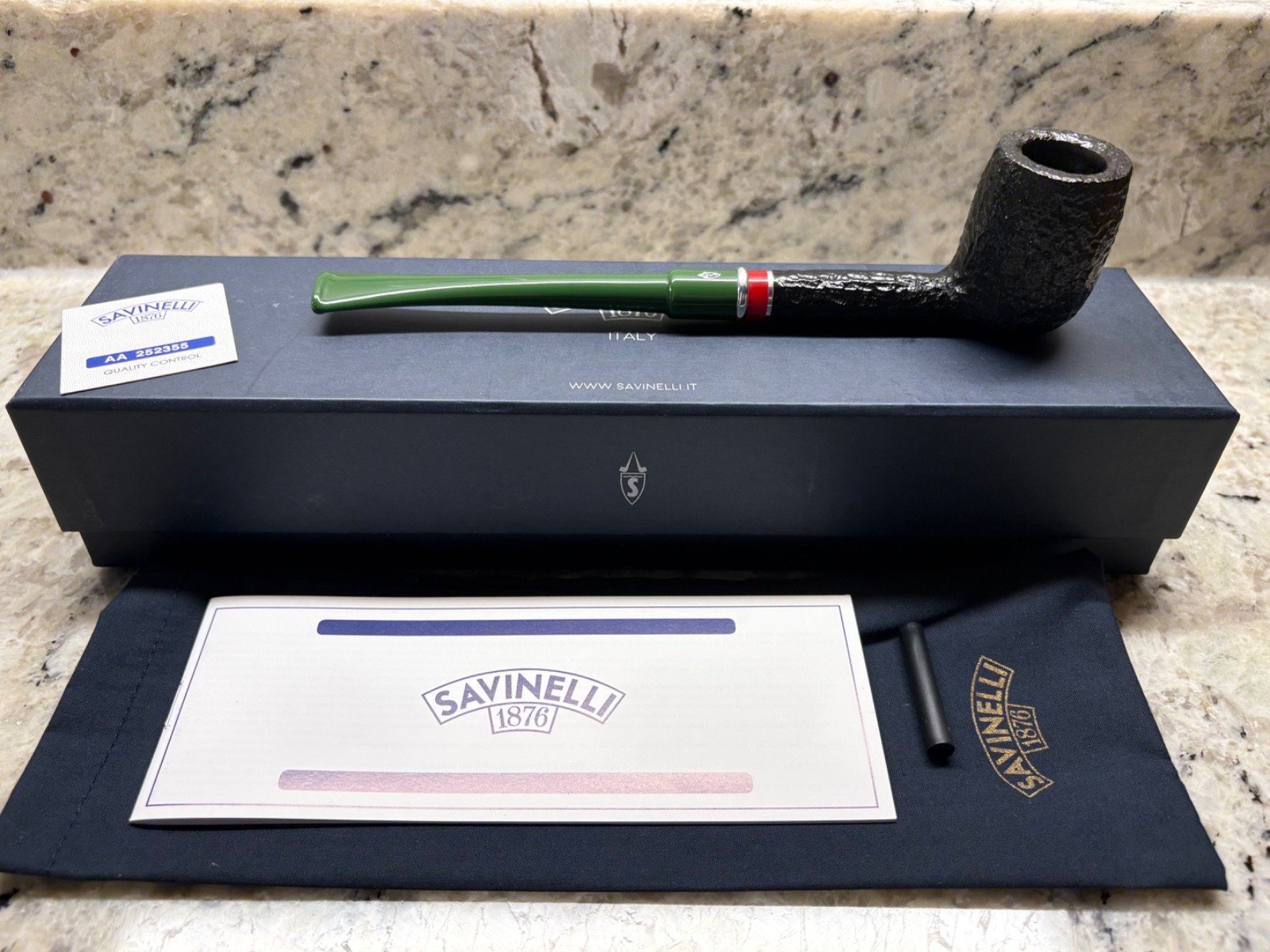 Savinelli Bing's Favorite St. Nicholas 2025 Rusticated ***Excellent***