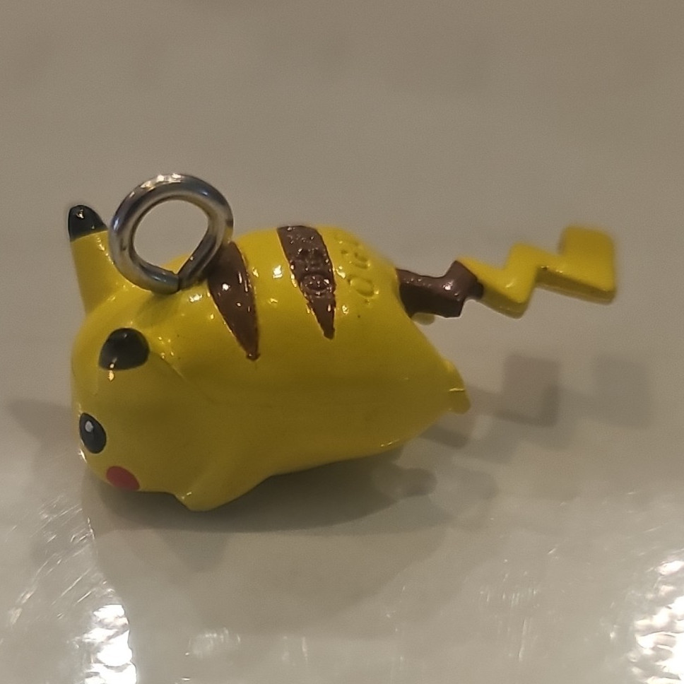 Pokémon Flying Pikachu Bandai  Keychain