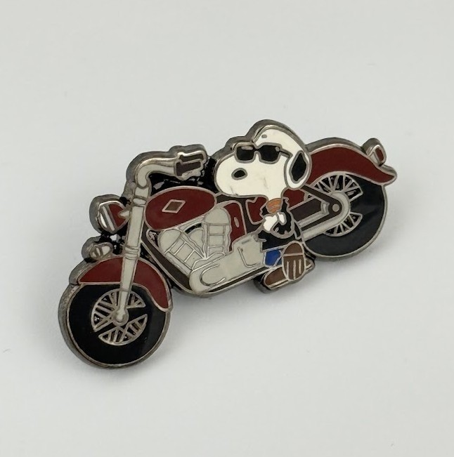 Vtg Peanuts Snoopy Motorcycle Enamel Lapel Pin Button