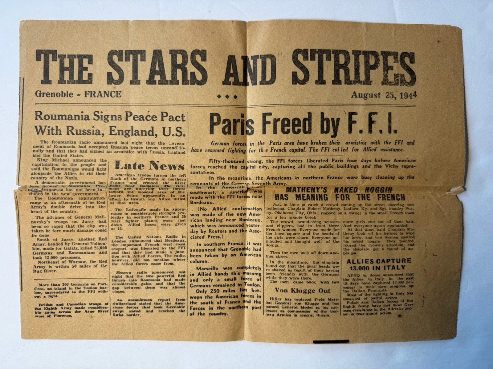 VTG Aug 25th 1944 WWII Stars & Stripes Paris Freed FFI France Bill Mauldin Paper