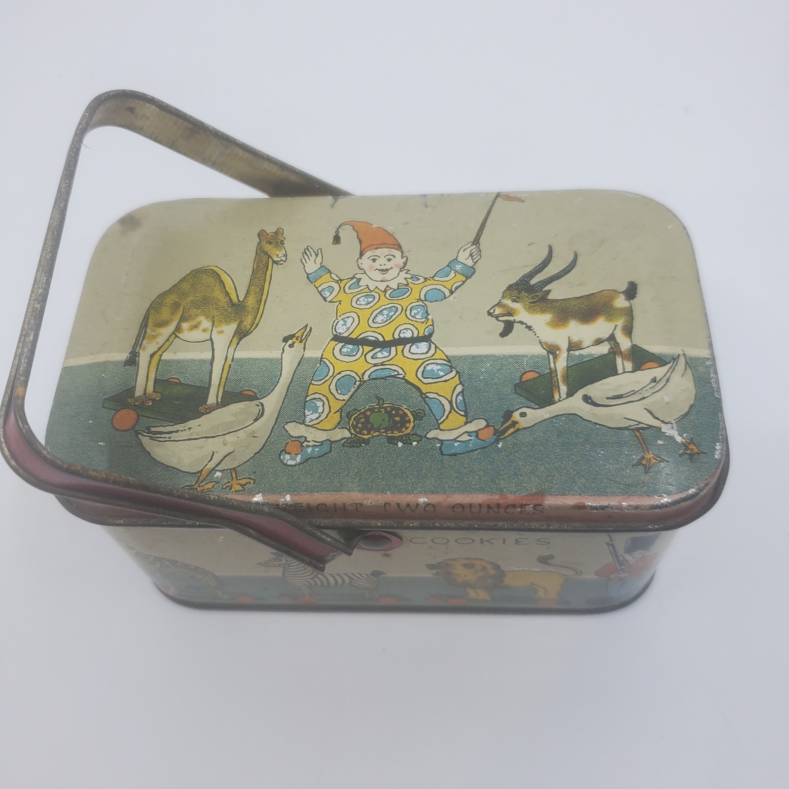 VINTAGE ITEN BISCUIT CO. CHILDS ANIMAL CRACKER TIN 1920s With Handle TINDECO 