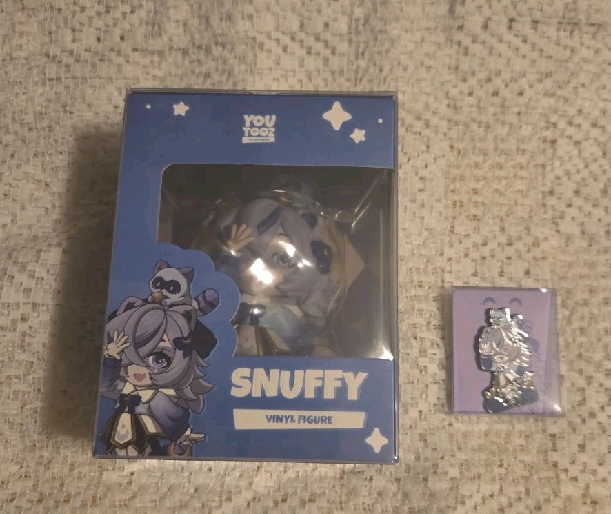 YouTooz: Snuffy VTuber Figure w/ Pin ~ Limited Edition ~ IN HAND, READY TO SHIP