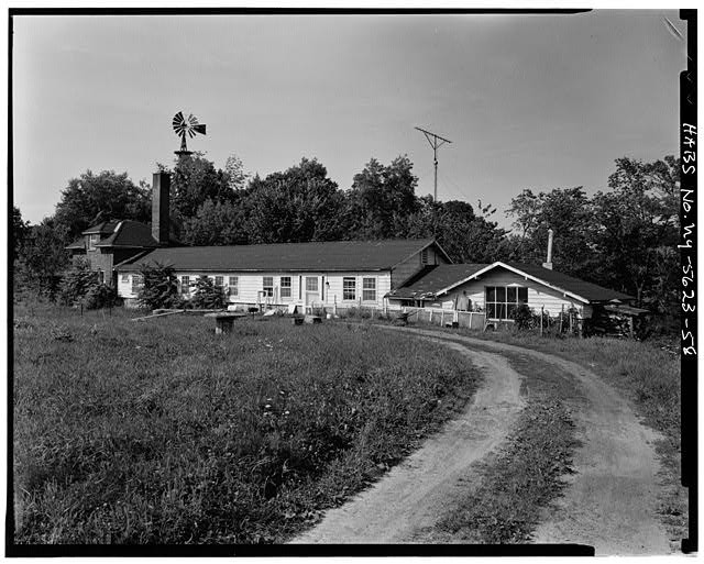 Photo:Barrytown NY La Bergerie Former Greenhouse Apartments 1979 HABS