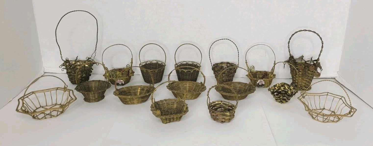 Lot Of 16 Vintage Small Tiny Brass Tone Wire Metal Baskets Candy Nuts