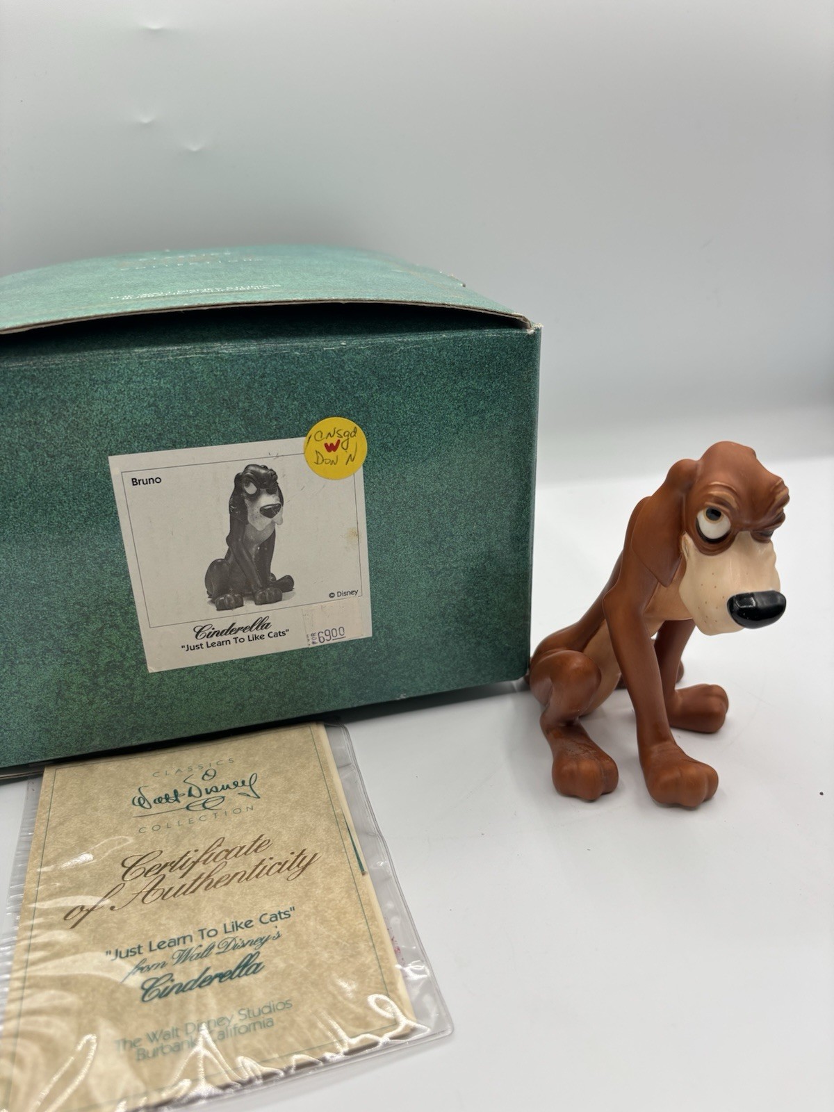 Disney WDCC Cinderella\'s Bruno “Just Learn To Like Cats” in box COA