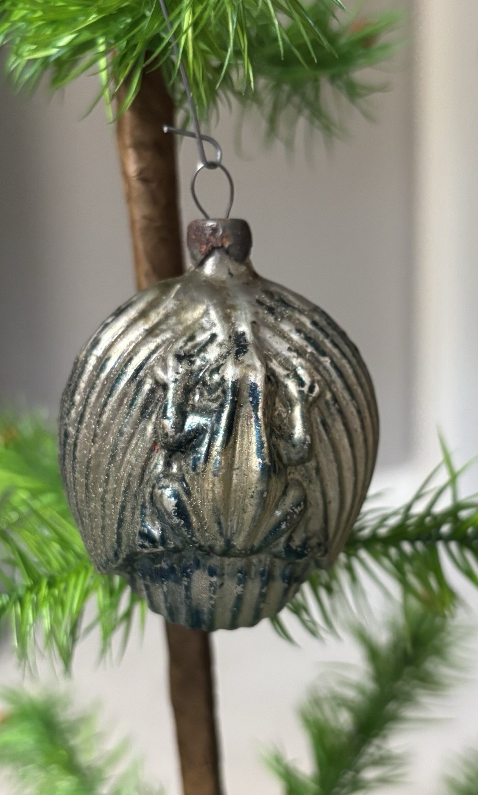 Antique Rare Blown Glass Frog on Leaf Ornament Mercury German 