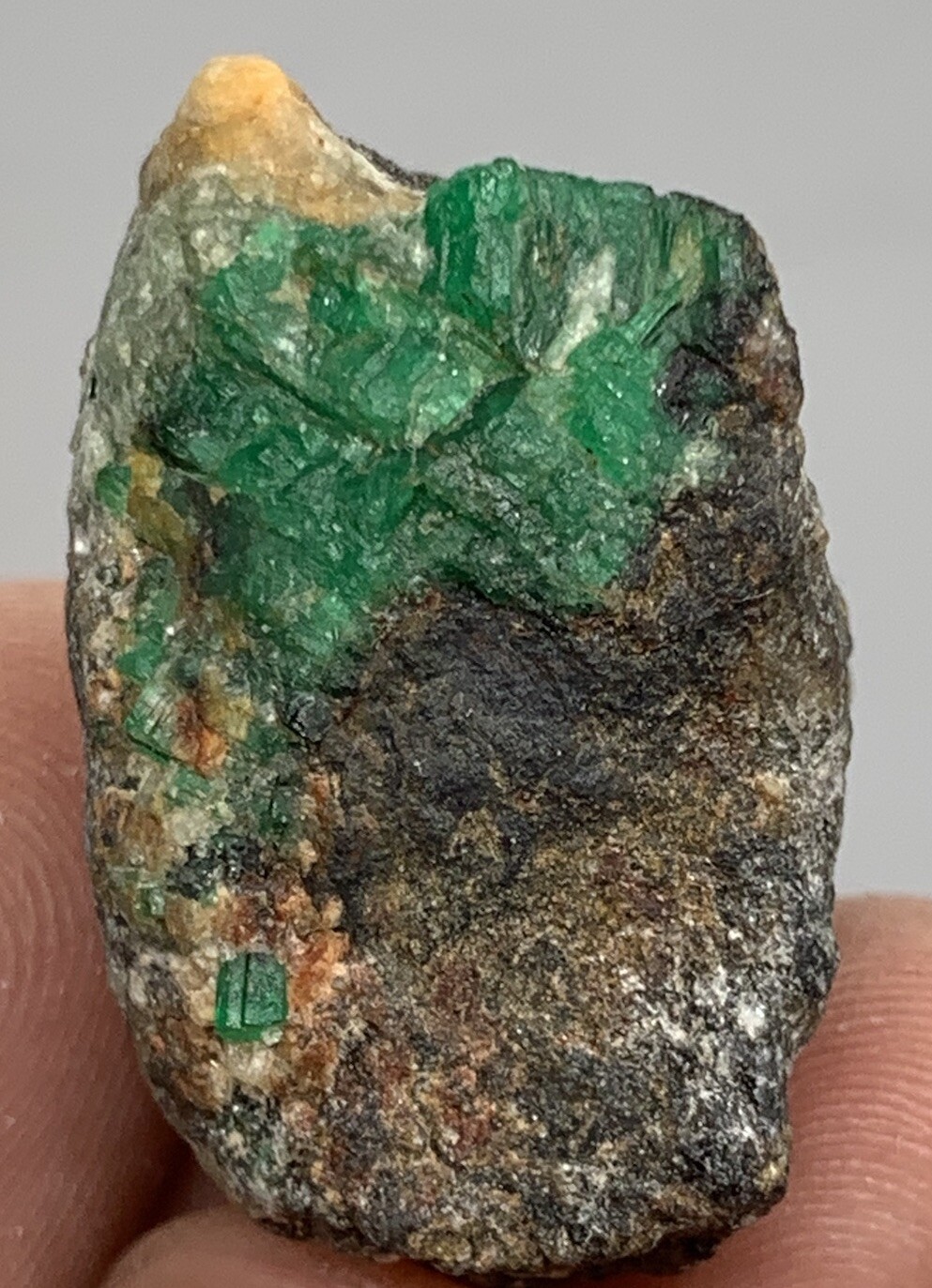 71Ct Beautiful Natural green color Emerald  Crystal Specimen From SwatPakistan