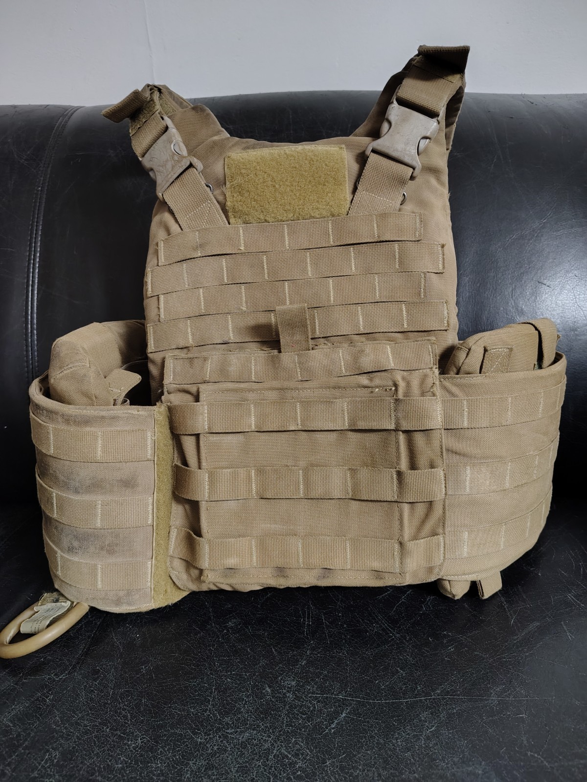 USMC Plate Carrier Gen 2 - Medium Includes All The Soft Armor CIF Issued
