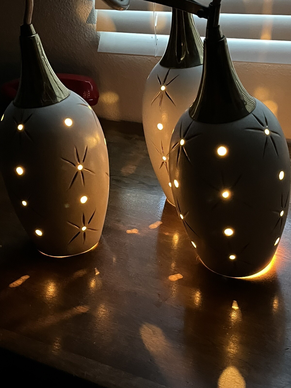 MCM Vintage Ceramic & Brass pendant light With 3 Pendants Gold Star Pattern
