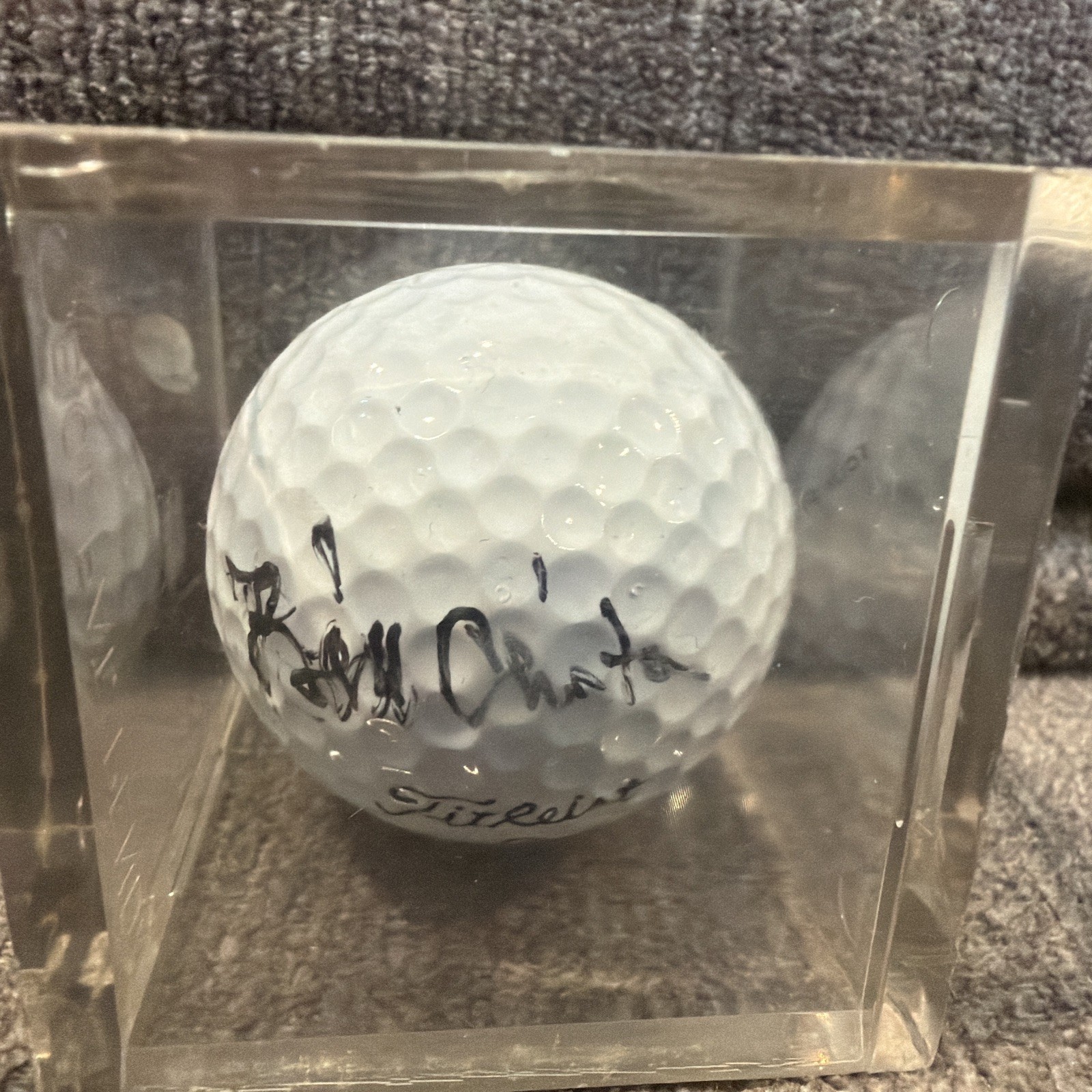 Bill Clinton Autographed Golf Ball – 42nd President of the United States